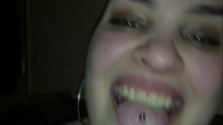 Les seins animés de Luna (vidéo & musique par Furiousmud)